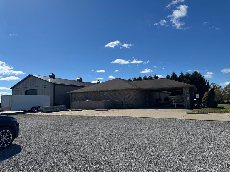 More Photos Of 1046 Ekastown Rd, Saxonburg Office Residential For Lease