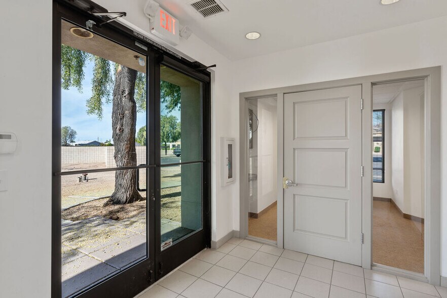 More Photos Of 7165 E University Dr, Mesa Medical For Lease