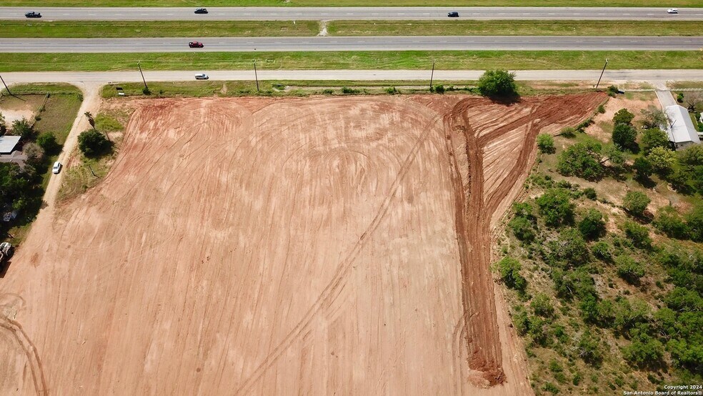 More Photos Of 17171 Interstate 35 S, Atascosa Land For Sale