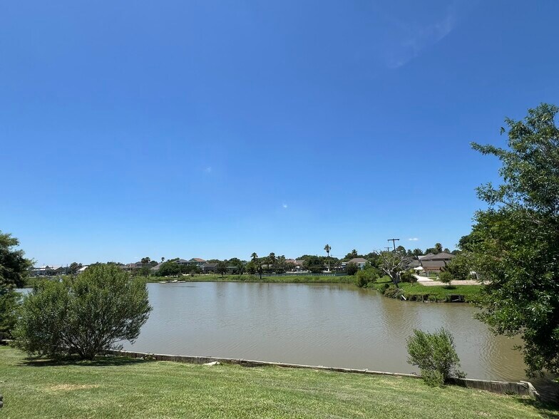 More Photos Of 770 Marina Bay Dr, Clear Lake Shores Freestanding For Sale