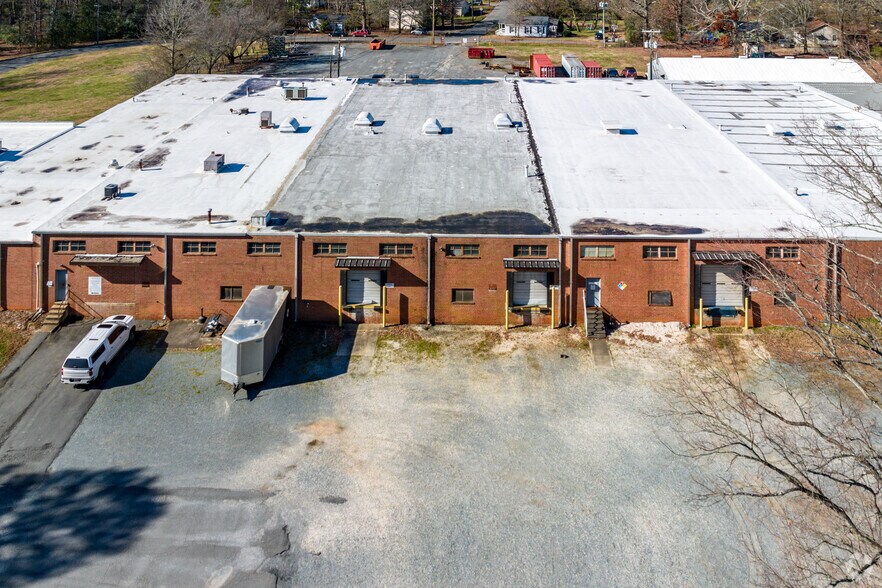 More Photos Of 1101 Curtis St, Monroe Warehouse For Lease