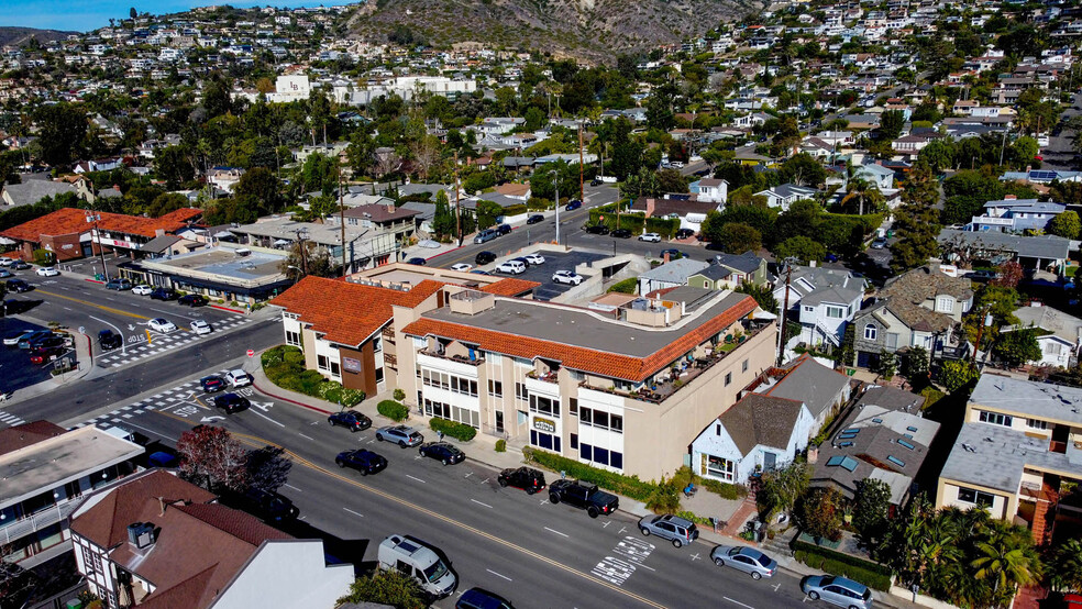 Primary Photo Of 900-944 Glenneyre St, Laguna Beach Office For Lease