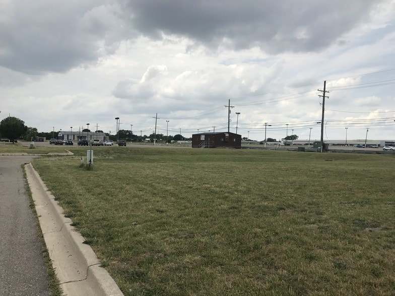 More Photos Of 24095 Vance Ave, Hazel Park Land For Sale