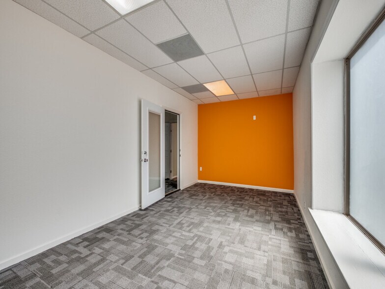 More Photos Of 1202 N Flores St, San Antonio Loft Creative Space For Sale