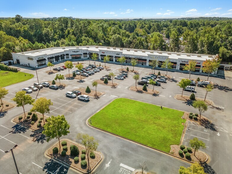 More Photos Of 735 N Main St, Alpharetta Unknown For Lease