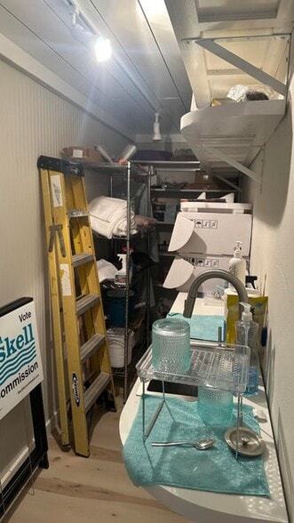 More Photos Of 1075 Duval St, Key West Apartments For Lease