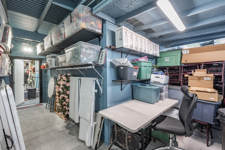 More Photos Of 2516 Willow Creek Rd, Prescott Freestanding For Sale