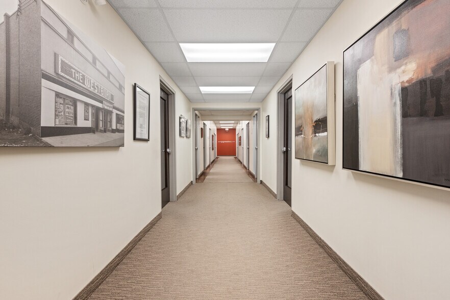 More Photos Of 381 Richmond Rd, Ottawa Storefront Retail Office For Lease