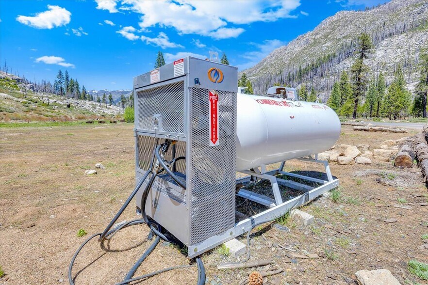 More Photos Of 1 State Hwy 108, Pinecrest Hotel For Sale