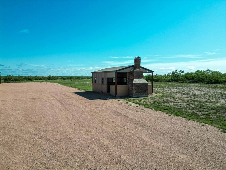 More Photos Of 1432 FM 1929, Voss Trailer Camper Park For Sale