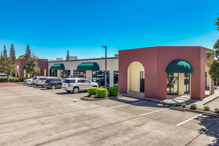 More Photos Of 8211 Sierra College Blvd, Roseville Unknown For Lease