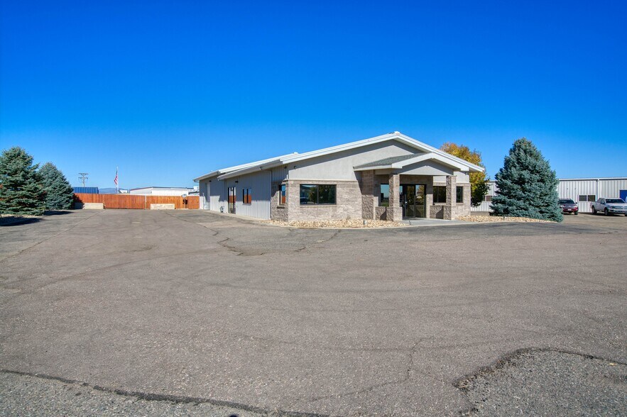 More Photos Of 14439 Mead Ct, Longmont Flex For Lease