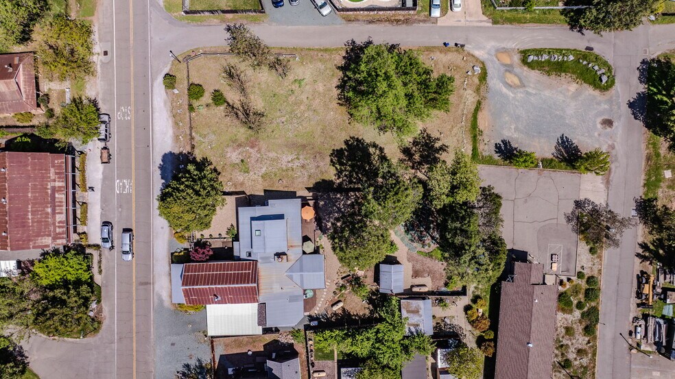 More Photos Of 21376 Consolation St, Volcano Specialty For Sale