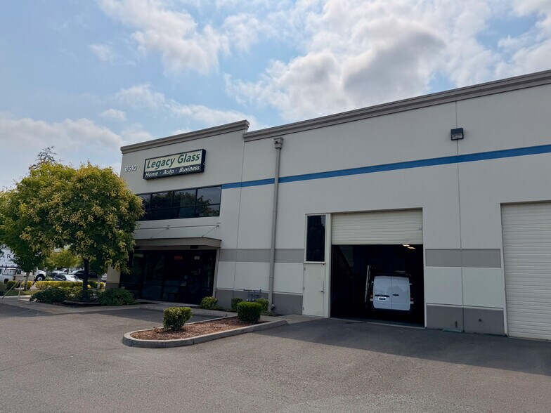 More Photos Of 6510 Rosewood St, Lake Oswego Warehouse For Lease