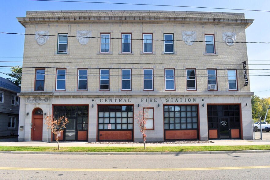 Primary Photo Of 74 Carroll St, Binghamton Apartments For Lease