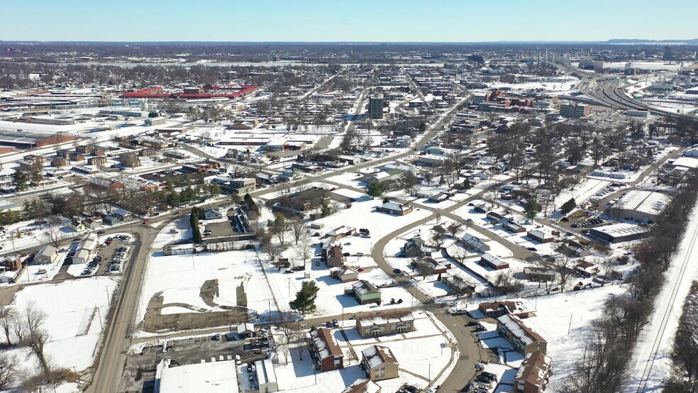 More Photos Of 1701 Spring St, Jeffersonville Medical For Sale
