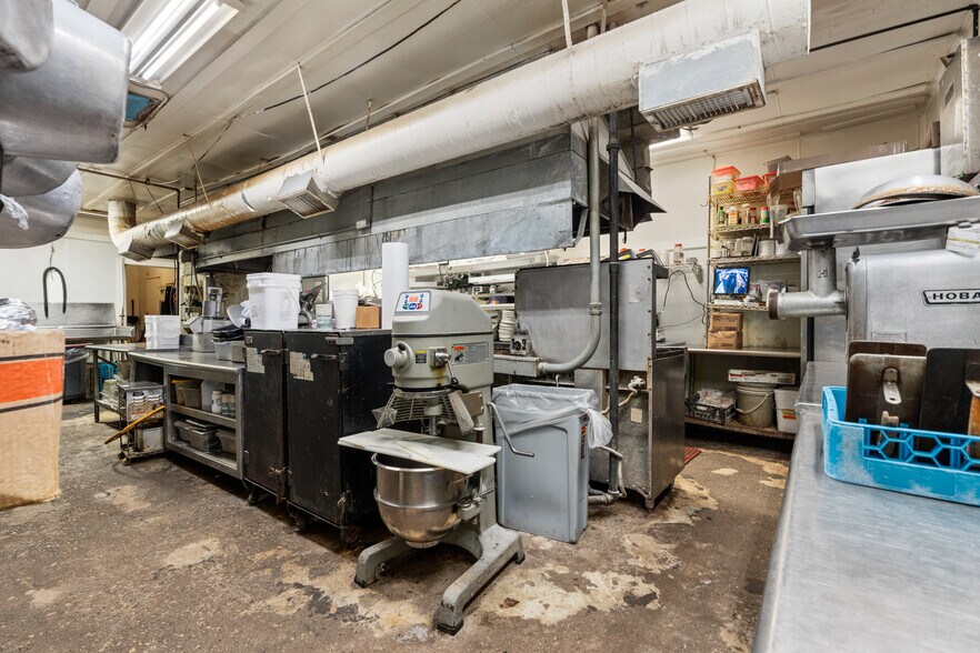 More Photos Of 4412 Hwy 377, Brownwood Restaurant For Sale