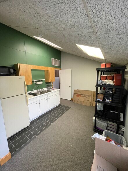 More Photos Of 4201 E 3rd St, Bloomington Medical For Lease