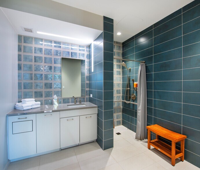 More Photos Of 302 Knights Run Ave, Tampa Medical For Lease