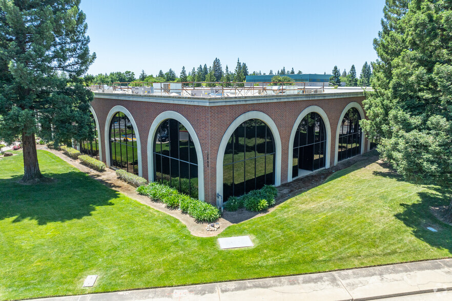 Primary Photo Of 2890 Kilgore Rd, Rancho Cordova Coworking Space