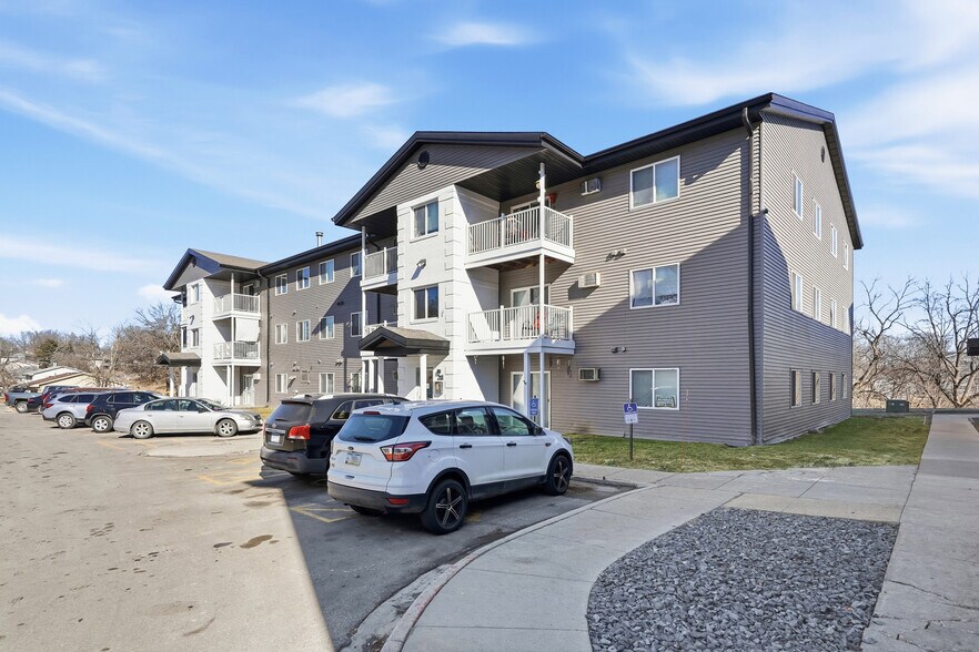 More Photos Of , Des Moines Multifamily For Sale