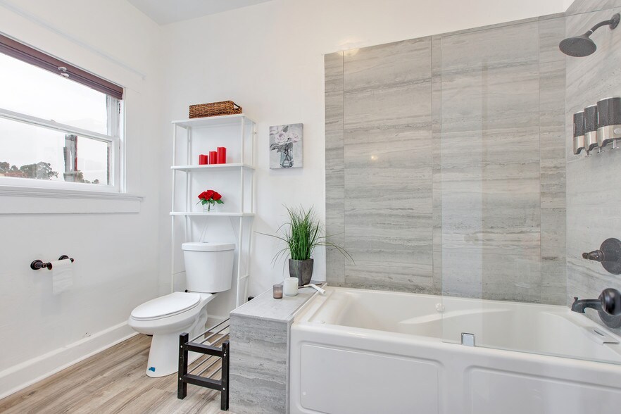 More Photos Of 1130-1134 11th Ave, San Diego Apartments For Sale