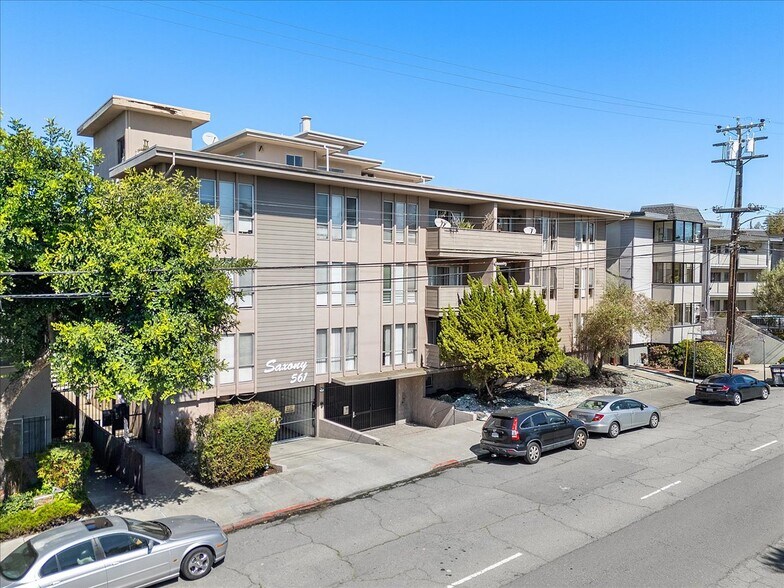 More Photos Of 561 Oakland Ave, Oakland Apartments For Sale