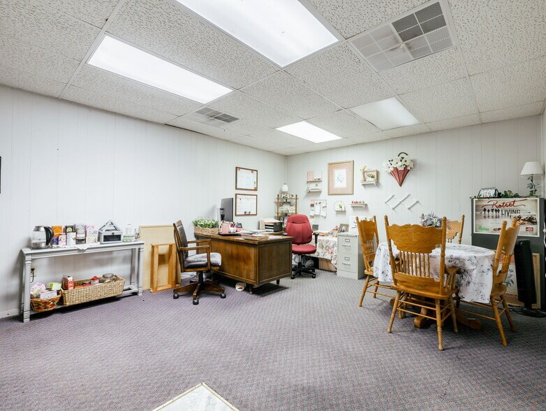 More Photos Of 233 Ackerman St, Rockdale Storefront Retail Office For Sale