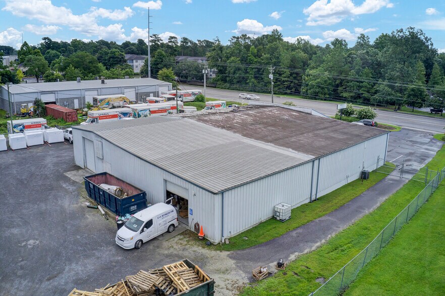 More Photos Of 3806-3816 Ladson Rd, Ladson Flex For Lease