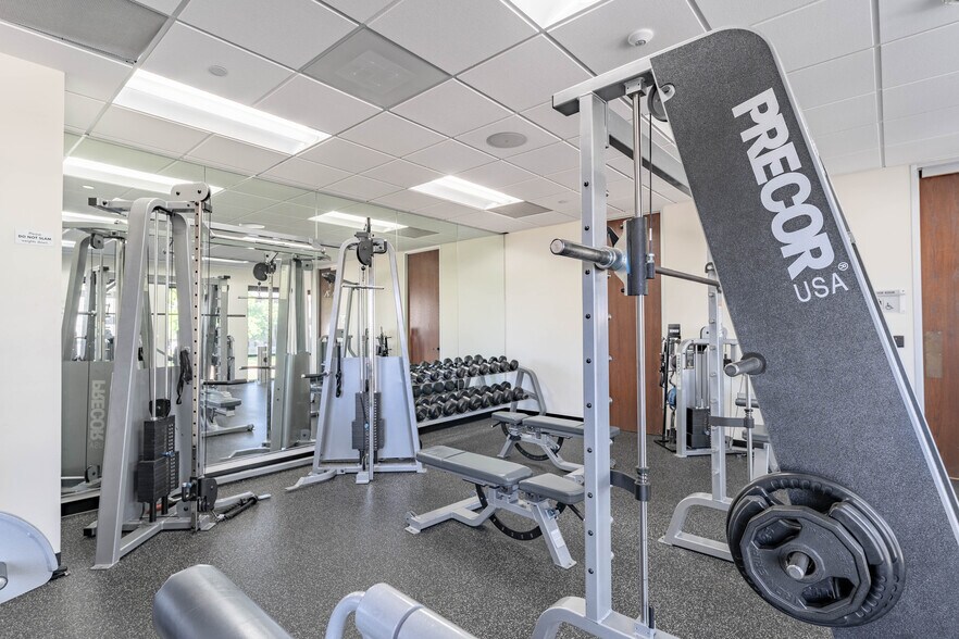 More Photos Of 5020 Riverside, Irving Unknown For Lease