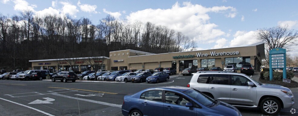 More Photos Of 53 Tarrytown Rd, White Plains General Retail For Lease