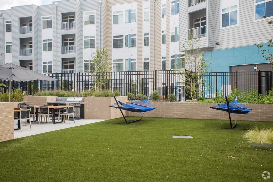 More Photos Of 8010 Gramercy Blvd, Rockville Apartments For Lease