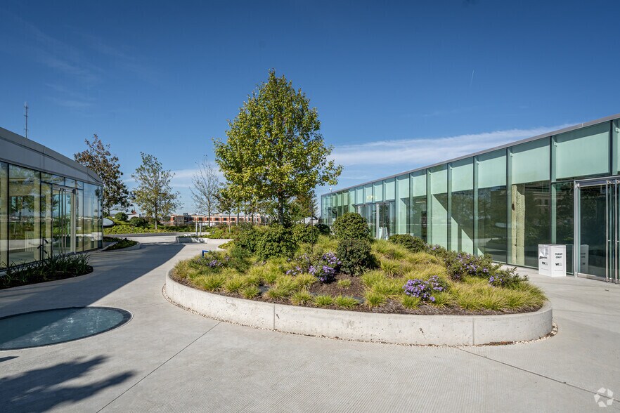 More Photos Of 401 Franklin St, Houston Coworking Space