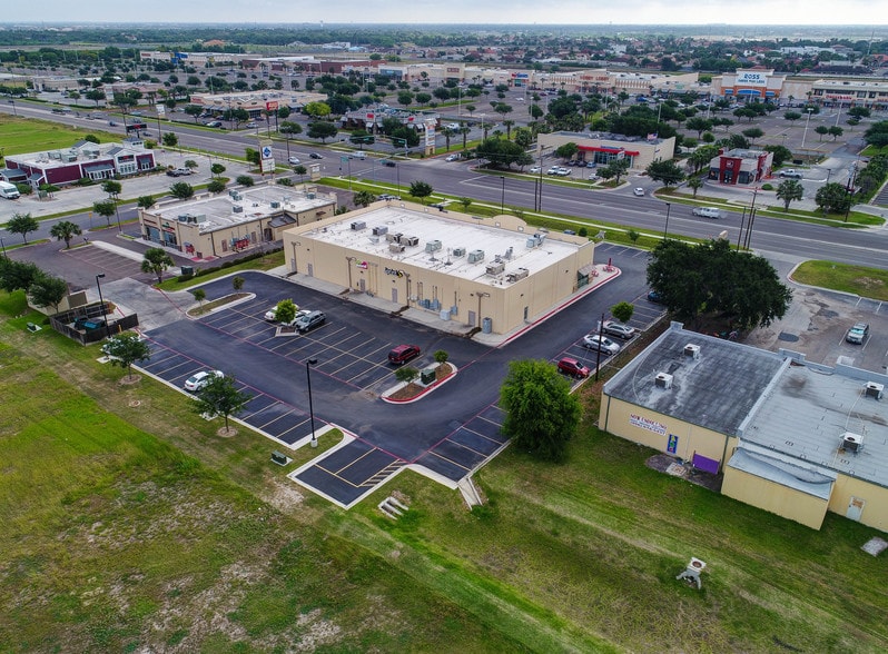 More Photos Of 7501 N 10th St, McAllen Storefront Retail Office For Lease