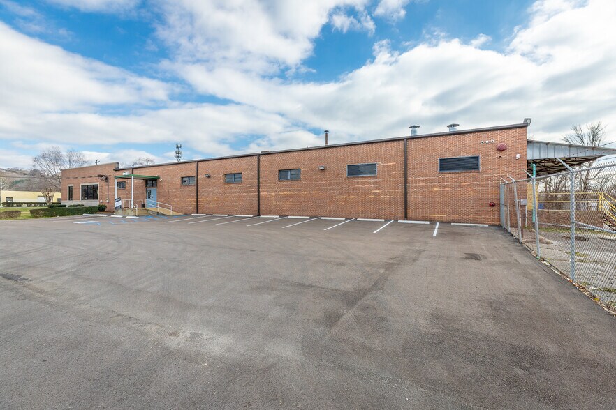 More Photos Of 4301 Rossville Blvd, Chattanooga Service For Lease