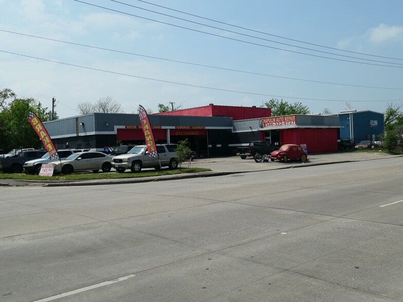 More Photos Of 401 W Southmore Ave, Pasadena Auto Repair For Sale