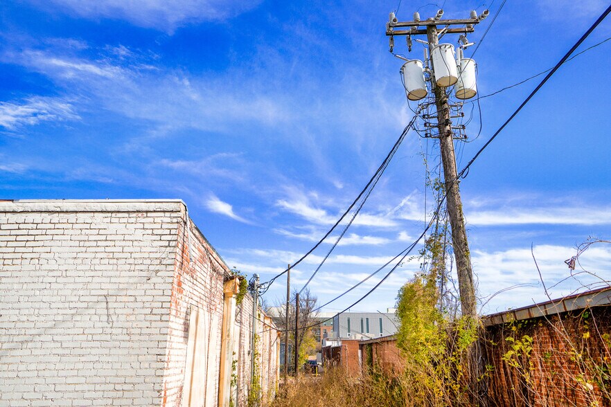 More Photos Of 8 NW 8th St, Oklahoma City Light Manufacturing For Lease