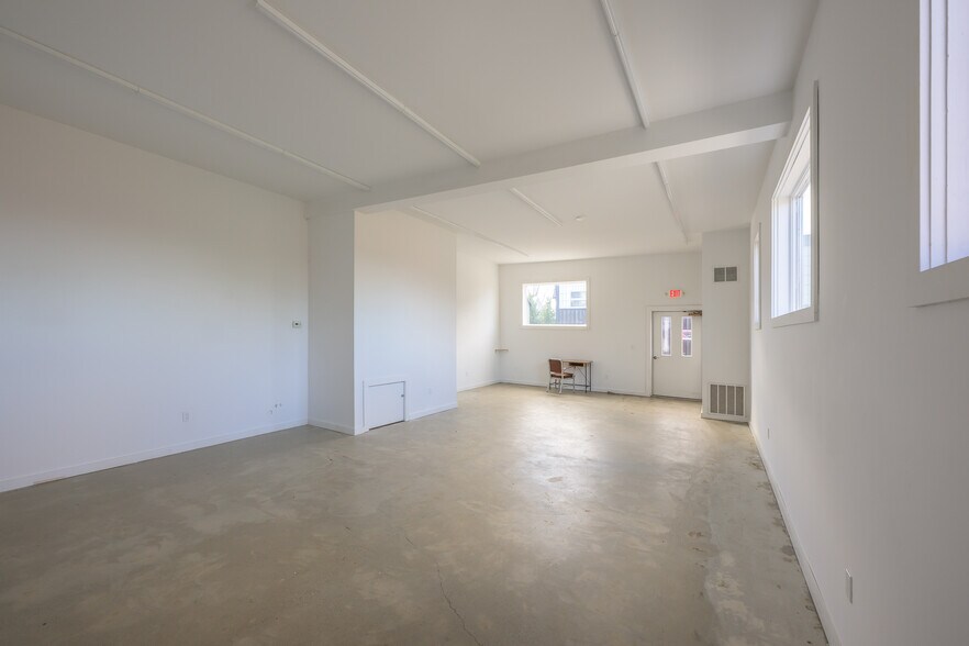 More Photos Of 78-90 Green St, Hudson Flex For Sale