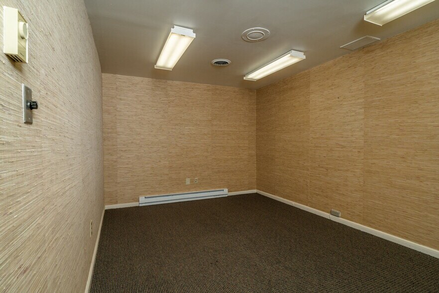 More Photos Of , Waynesboro Office For Sale