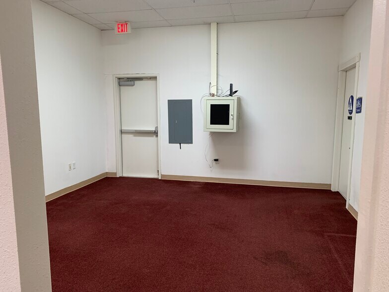 More Photos Of 4851 Lone Tree Way, Antioch Storefront Retail Office For Lease