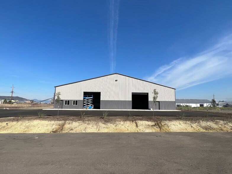 More Photos Of 1913 Bobcat Way, Medford Warehouse For Sale