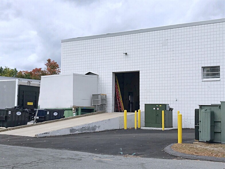 More Photos Of 64 Industrial Pky, Woburn Manufacturing For Lease