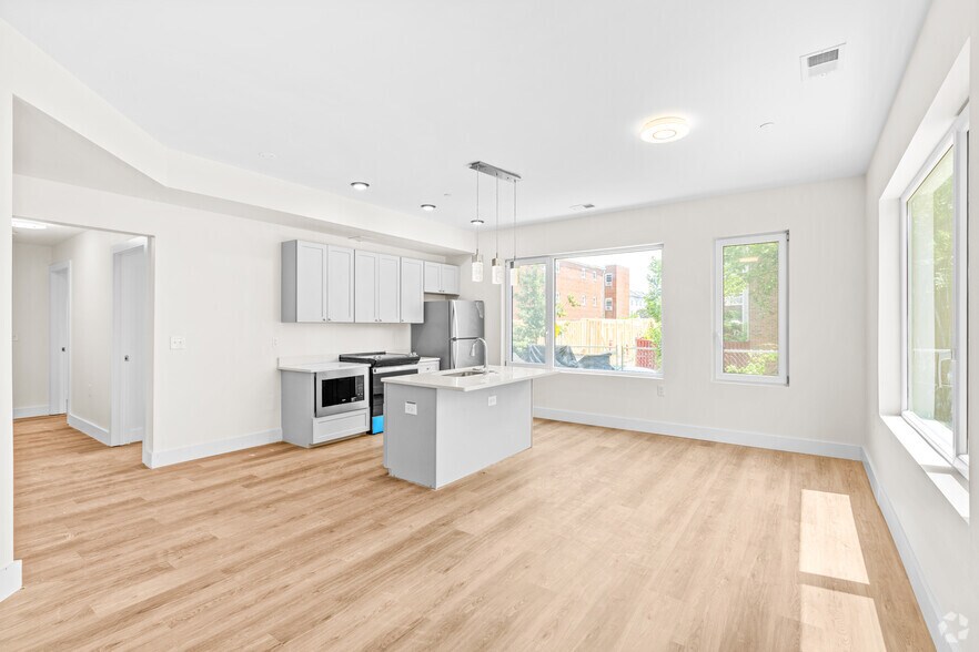 More Photos Of 1415 Young St SE, Washington Apartments For Sale