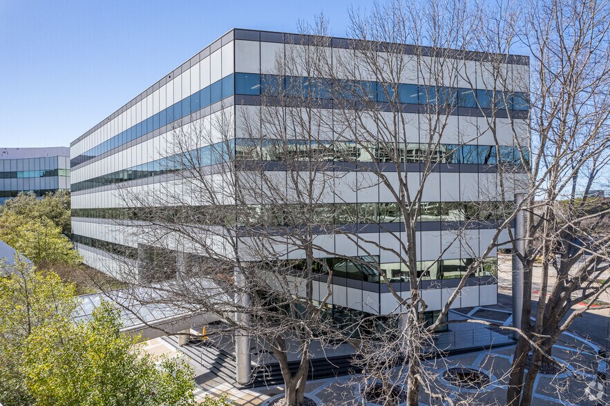 More Photos Of 14850 Quorum Dr, Dallas Office For Lease