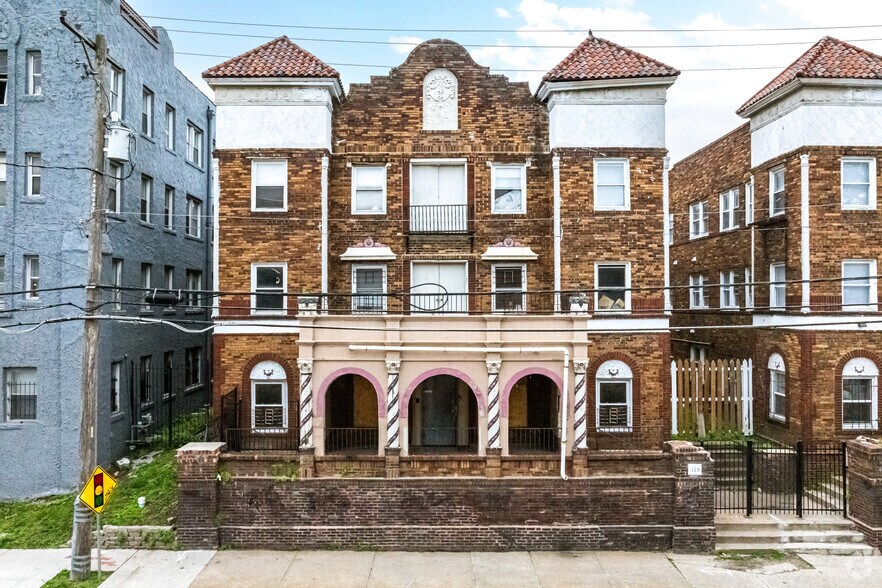 More Photos Of , Kansas City Multifamily For Sale