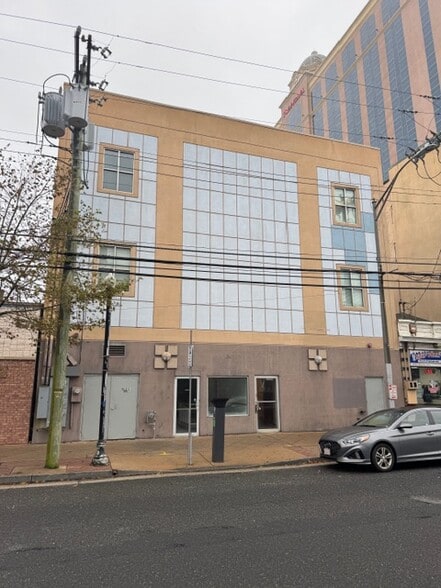 More Photos Of 2718-2720 Atlantic Ave, Atlantic City Office For Sale