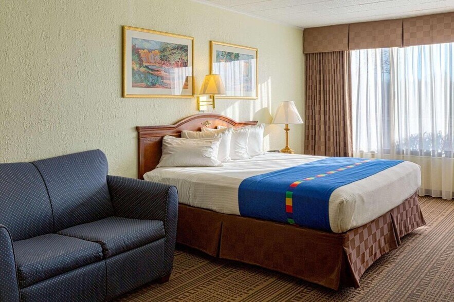 More Photos Of 3377 New Castle Rd, West Middlesex Hotel For Sale