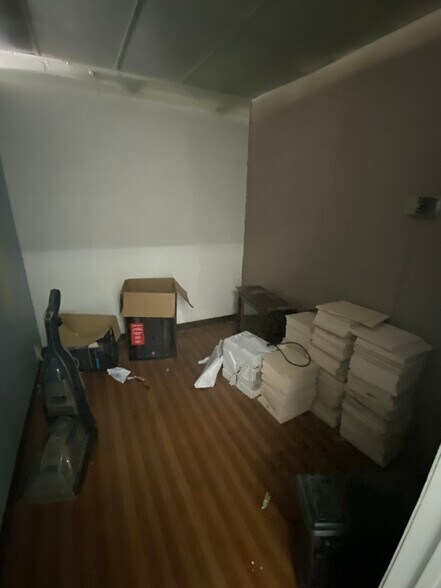 More Photos Of 501-512 S Sheridan Rd, Tulsa General Retail For Sale