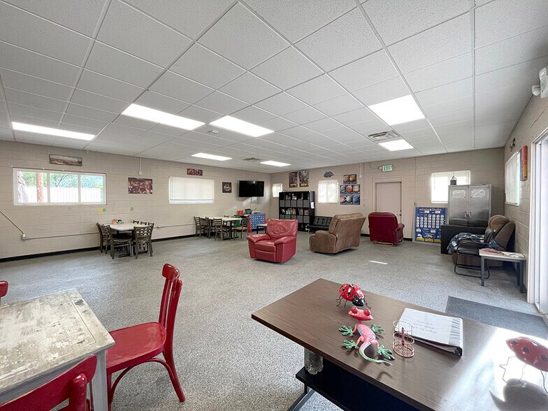 More Photos Of 2891 E Adams St, Show Low Storefront Retail Residential For Sale