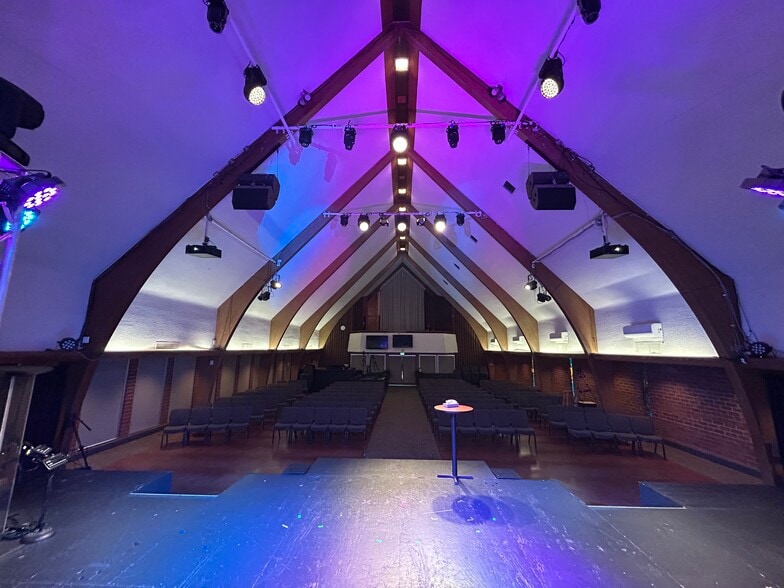 More Photos Of 701 W Broadway, Anaheim Religious Facility For Sale